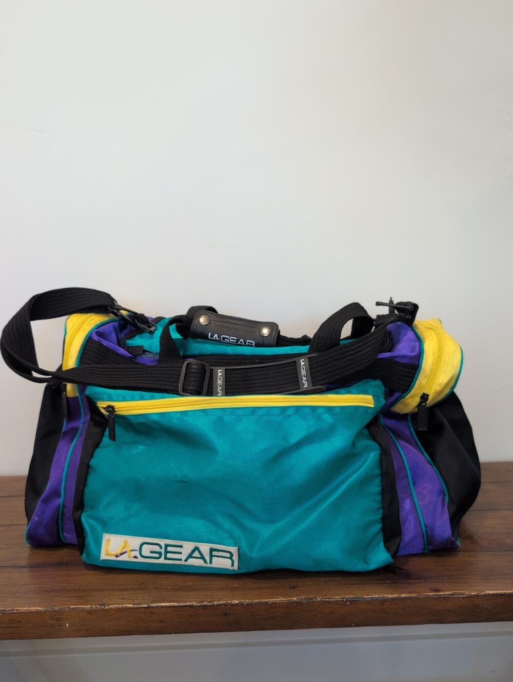LA GEAR Vintage 80s 90s Retro Neon Gym Duffel Travel Bag